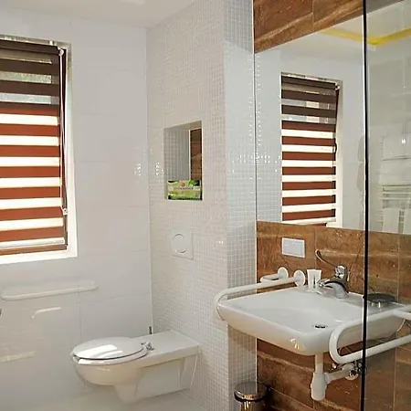 Klaudia Hotel 3*