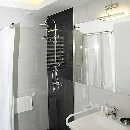Klaudia Hotel